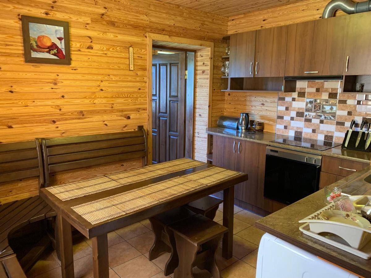 Holiday home гостинний дім *